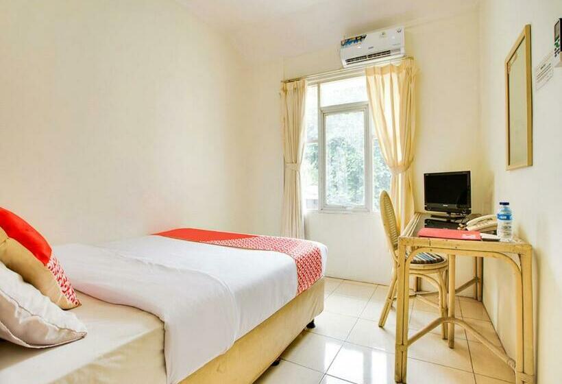 Habitació Estàndard, Reddoorz @  Arimbi Dewi Sartika Baru