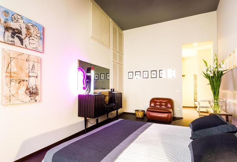 اتاق لوکس, Arnobio Florence Suites