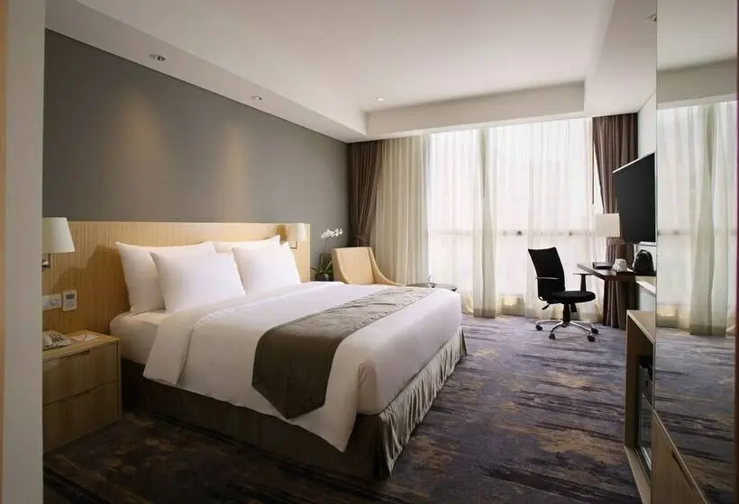 Quarto Deluxe, Grandhika Hotel Semarang