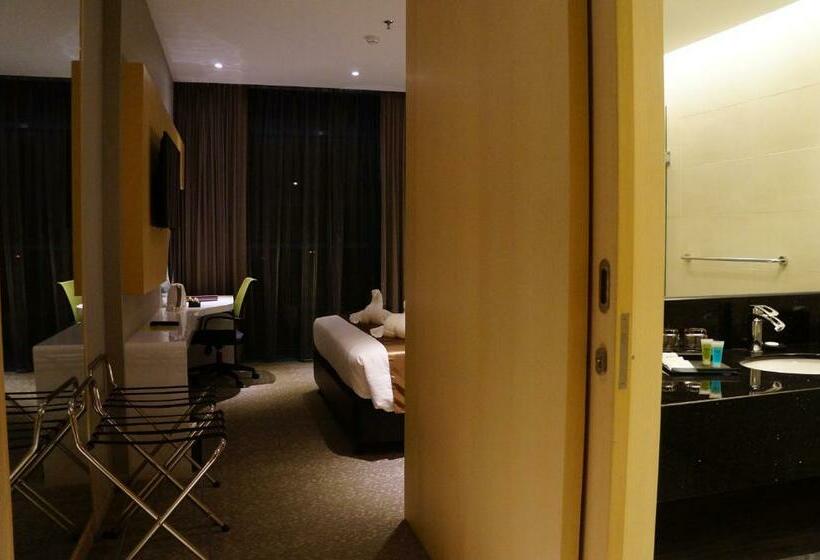 غرفة ديلوكس سرير كينج, Greens Hotel & Suites