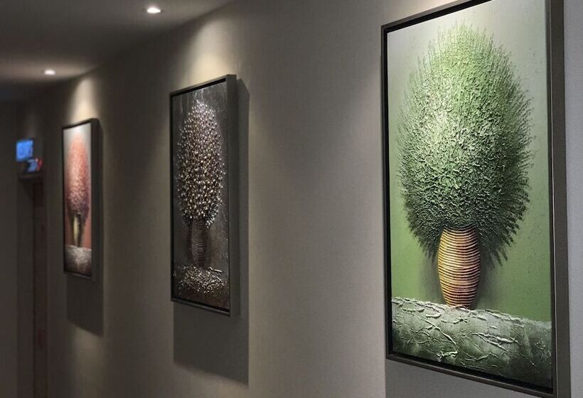 غرفة قياسية, Greens Hotel & Suites