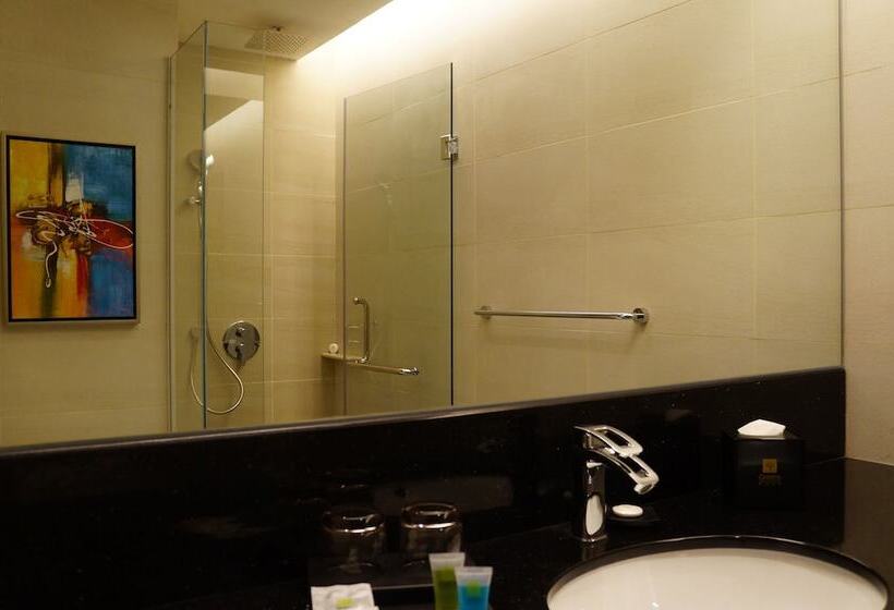 غرفة ديلوكس, Greens Hotel & Suites