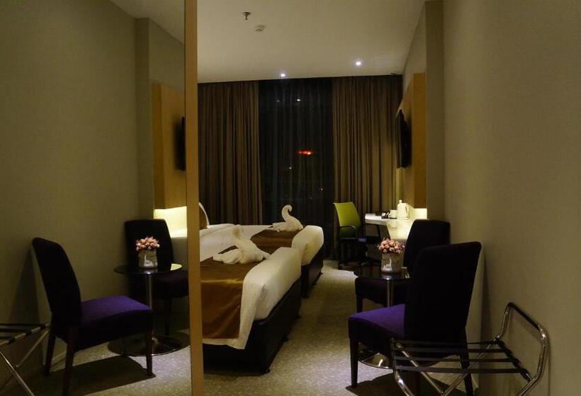 חדר פרמיום, Greens Hotel & Suites