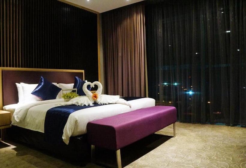 جناح, Greens Hotel & Suites