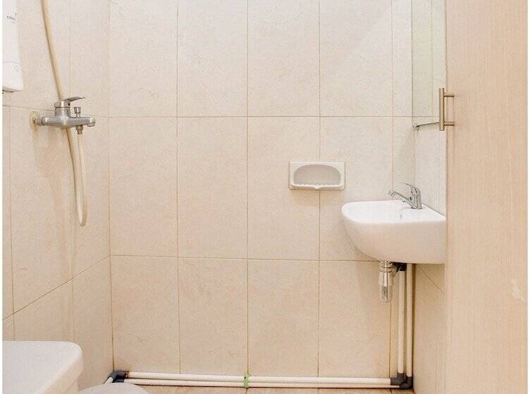 Suite Superior, Reddoorz @  Arimbi Dewi Sartika Baru