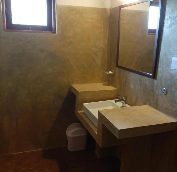 Номер Стандарт Трехместный, Sea Breeze Guest House