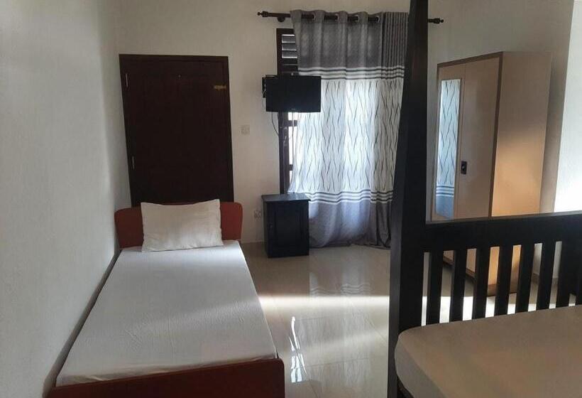 标准三人间, Sea Breeze Guest House