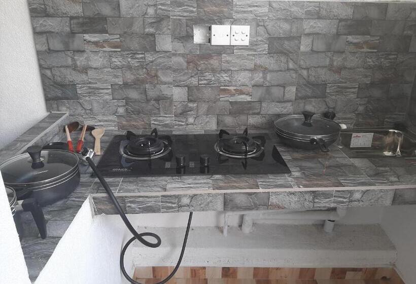 家庭间, Sea Breeze Guest House