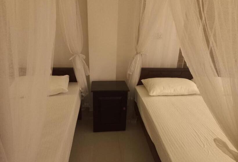 Апартаменты 1 Спальня Вид на Сад, Sea Breeze Guest House