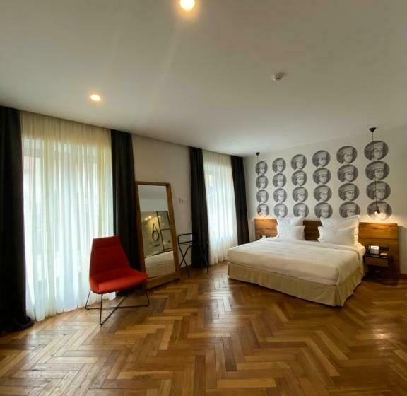 اتاق سوپریور, Shota@rustaveli Boutique