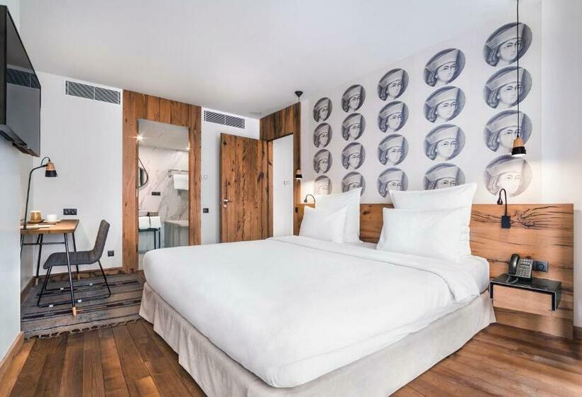 سوییت, Shota@rustaveli Boutique