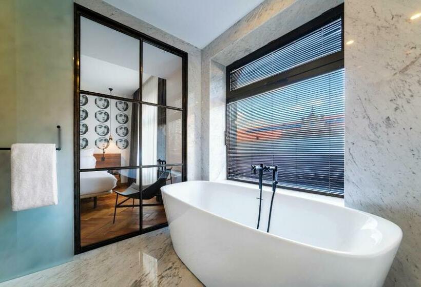 اتاق سوپریور, Shota@rustaveli Boutique