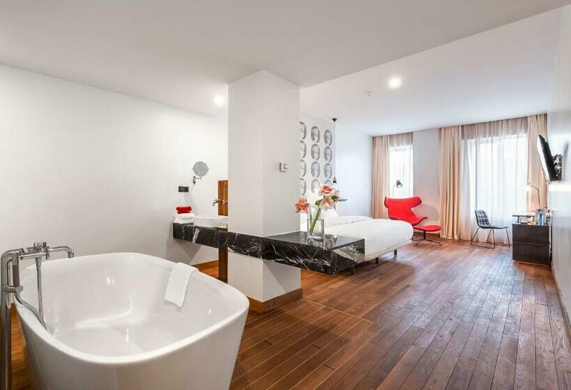 اتاق سوپریور, Shota@rustaveli Boutique