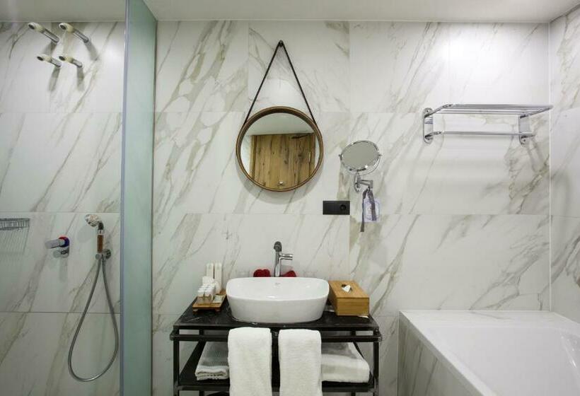 سوییت, Shota@rustaveli Boutique