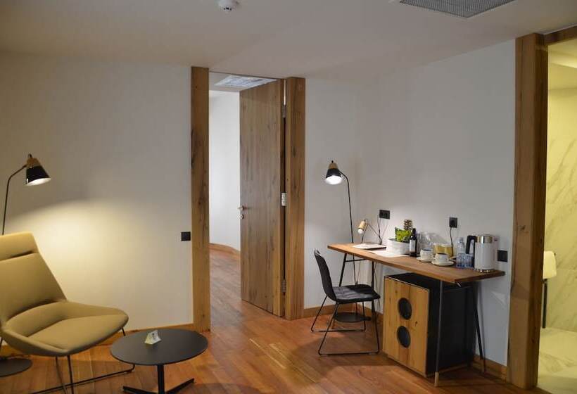 اتاق استاندارد, Shota@rustaveli Boutique