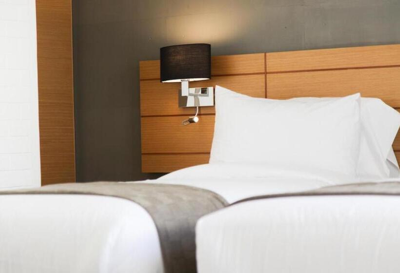 Номер Superior, Smarts