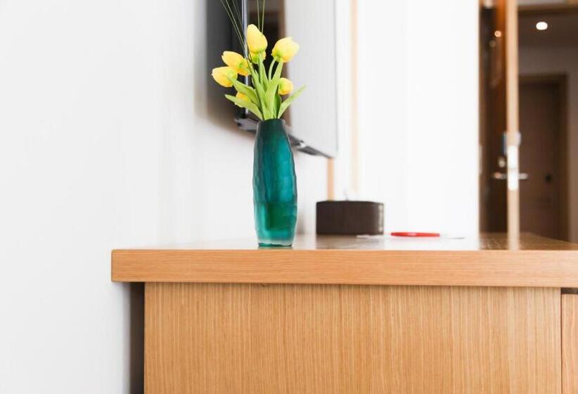 Номер Superior, Smarts