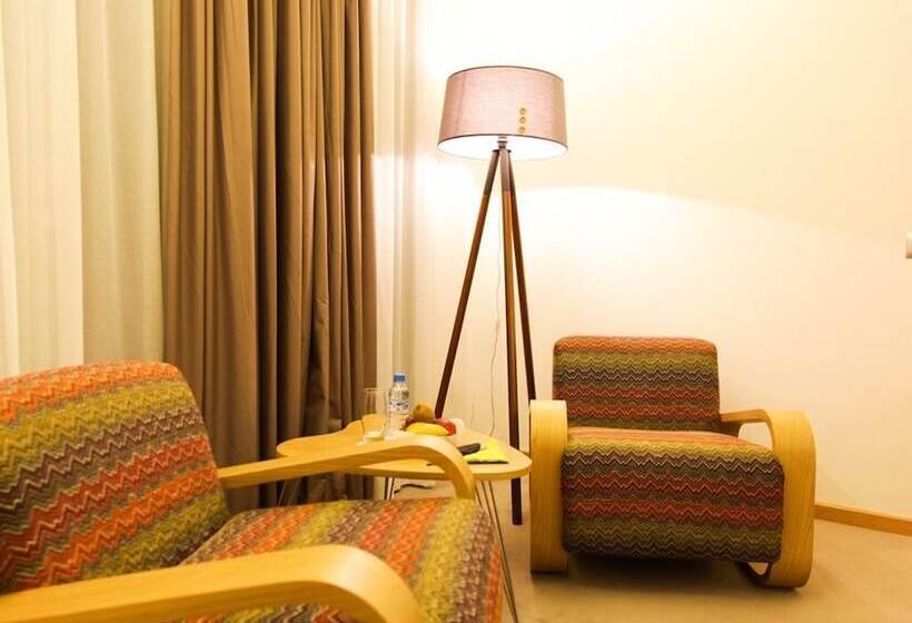 Номер Superior, Smarts