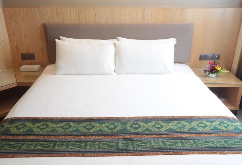 キングサイズベッドのスーペリアルーム, Imperial Riverbank Hotel Kuching