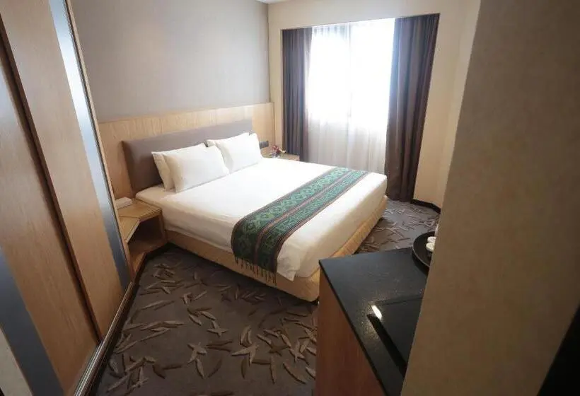 اتاق سوپریور با تخت بزرگ, Imperial Riverbank Hotel Kuching