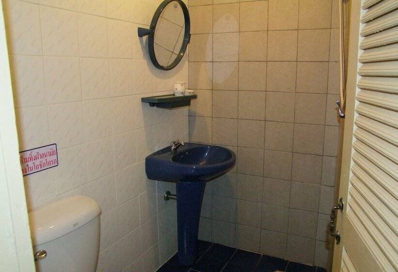 חדר סטנדרט, Aree's House