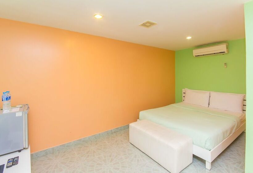 חדר סטנדרט, Aree's House