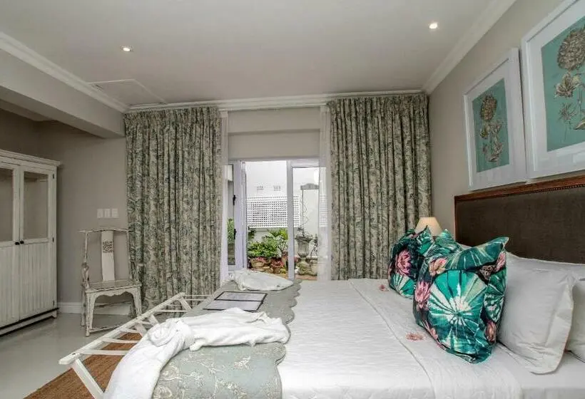 スタンダードルーム, Sandals Guest House