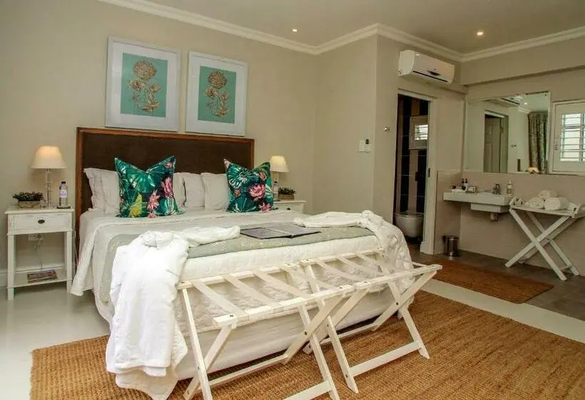 スタンダードルーム, Sandals Guest House