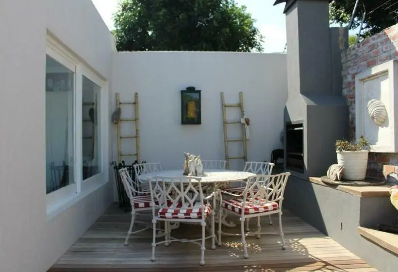 スタンダードルーム, Sandals Guest House