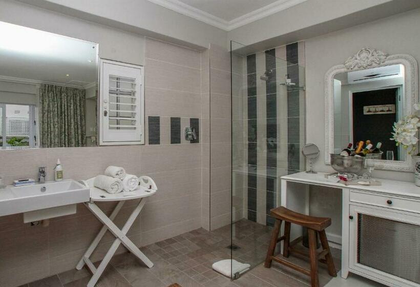 スタンダードルーム, Sandals Guest House