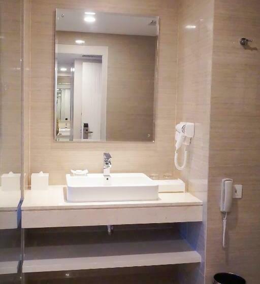 豪华房间, Platinum Adisucipto Hotel & Conference Center