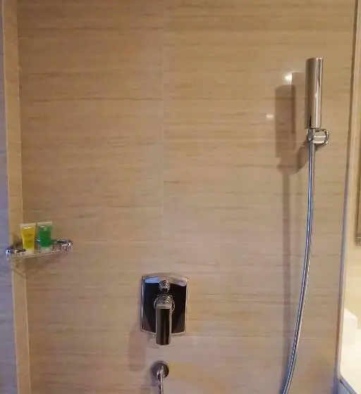 اتاق لوکس, Platinum Adisucipto Hotel & Conference Center