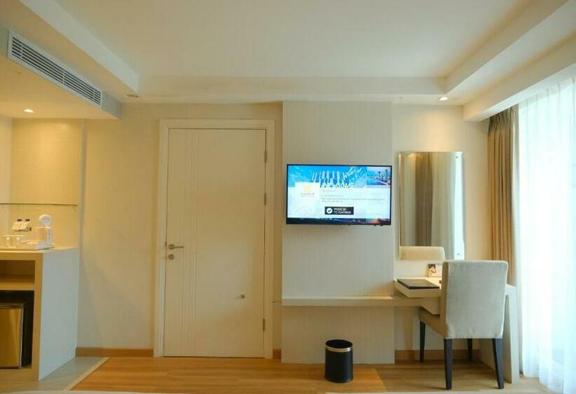 디럭스 룸, Platinum Adisucipto Hotel & Conference Center