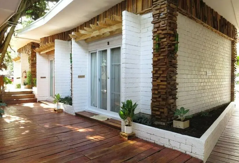 ファミリーステューディオ, Serviced Apartments By Eco Hotel Bohol