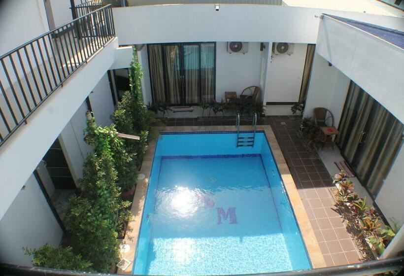 デラックスルーム, Sofinny Motel