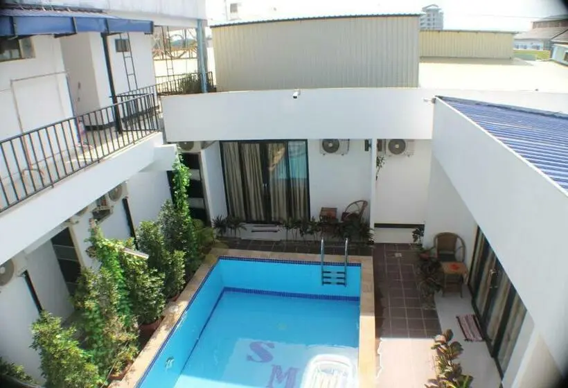 Deluxe-huone, Sofinny Motel