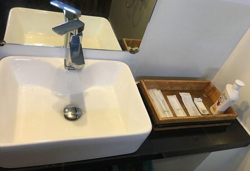 スーペリアールーム, Sofinny Motel