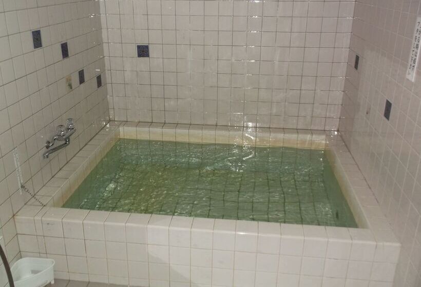 스탠다드 트리픔 룸 공동욕실, Pension Syo