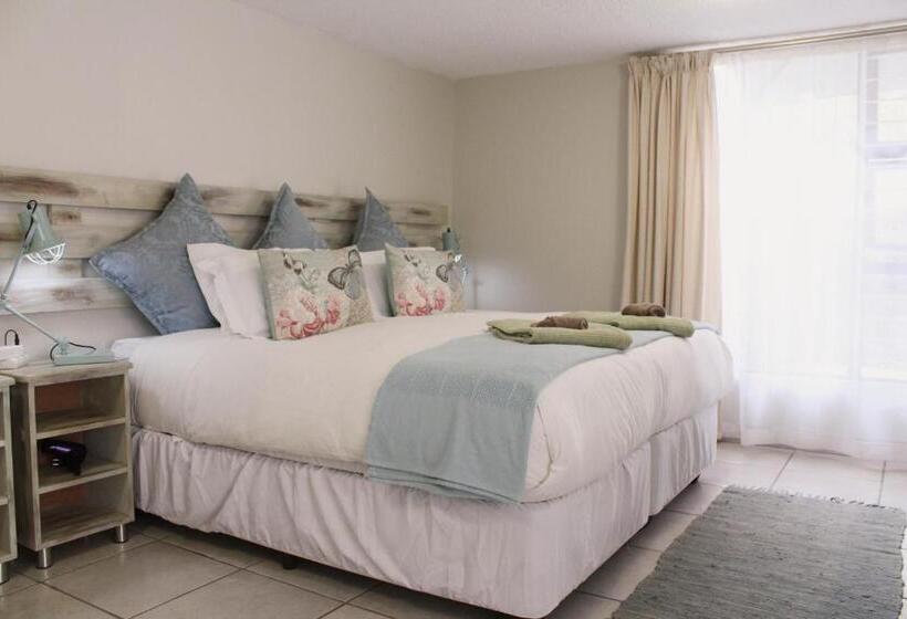 Семейный Номер, Vineyard On The Hill Guest House