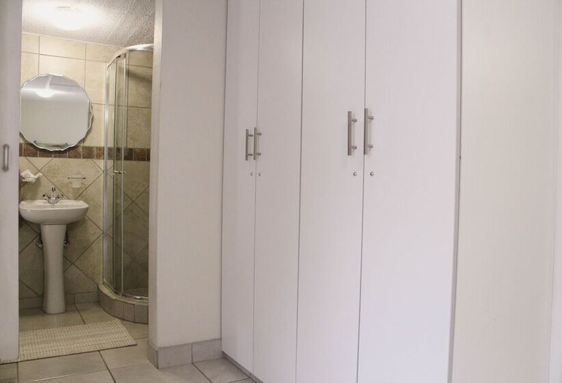 Семейный Номер, Vineyard On The Hill Guest House