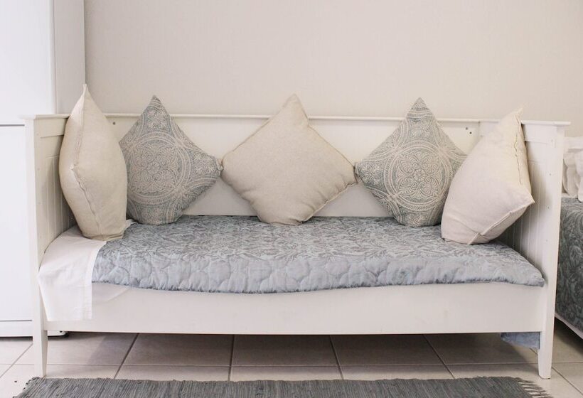 Семейный Номер, Vineyard On The Hill Guest House