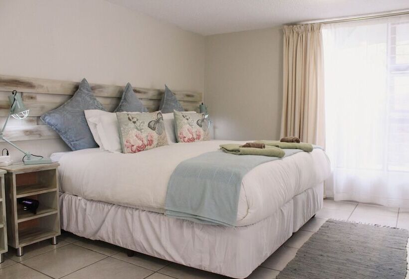 Семейный Номер, Vineyard On The Hill Guest House