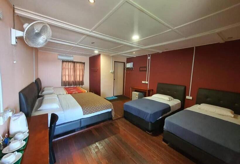 اتاق خانوادگی با چشم‌انداز دریا, Juara Beach Resort