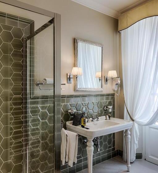 اتاق لوکس, Palazzo Roselli Cecconi