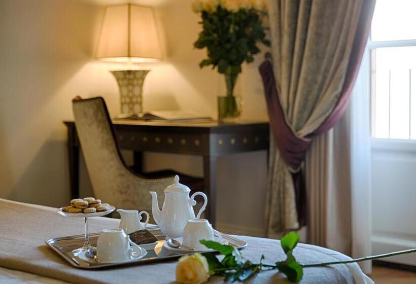 اتاق لوکس, Palazzo Roselli Cecconi