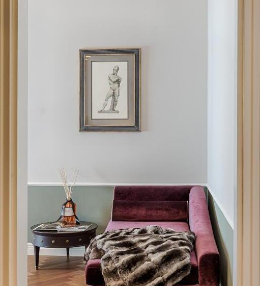 اتاق اجرایی, Palazzo Roselli Cecconi