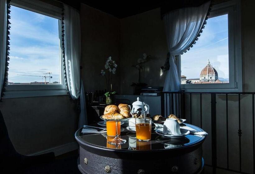 سوییت, Palazzo Roselli Cecconi