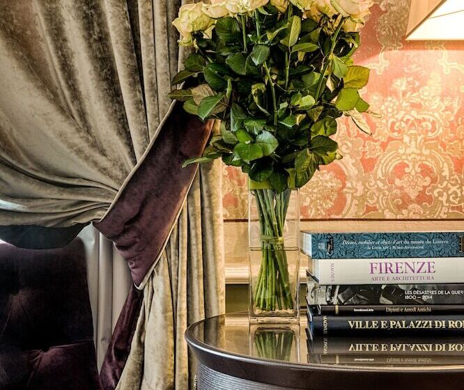 اتاق لوکس, Palazzo Roselli Cecconi