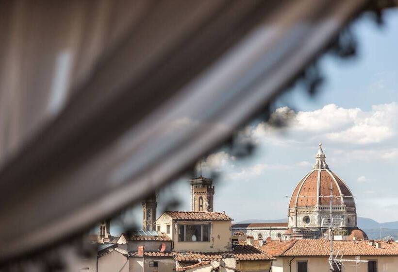 سوییت, Palazzo Roselli Cecconi
