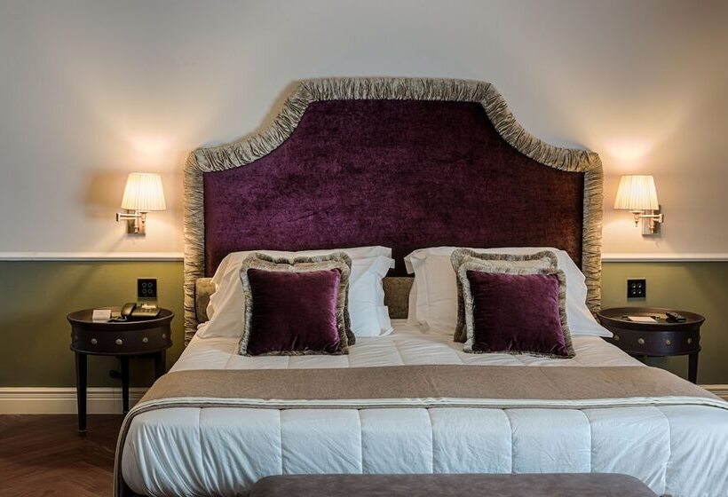 اتاق اجرایی, Palazzo Roselli Cecconi